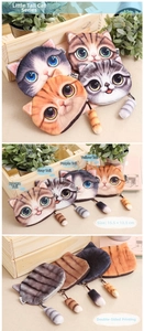 Detailed view of 3D cat plush pouch with dimensions 15.5x13.5cm and double-sided print