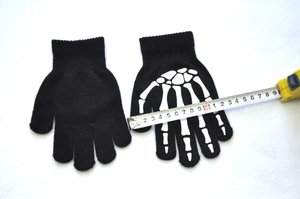 Measurement of half-finger knitted cycling gloves with luminous skeleton hand bone print