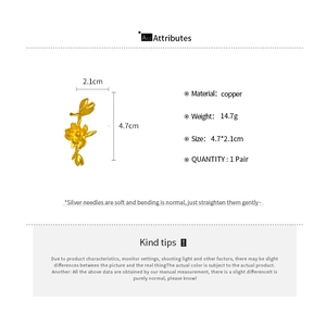 Tableau des tailles détaillé pour boucles d'oreilles fleur dorée en cuivre et argent
