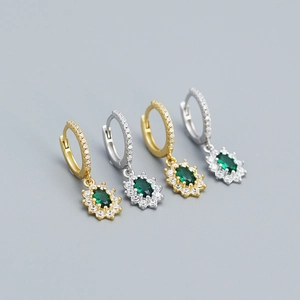 Elegant s925 silver hoop earrings with emerald green zircon pendants in gold and silver