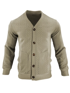 Vue détaillée du cardigan en maille kaki avec col en V, boutons et motif de tricot torsadé