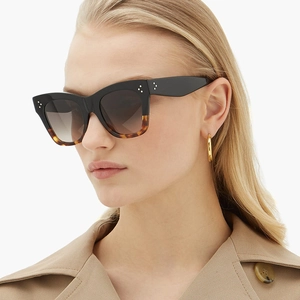 Damen Oversize Quadratische Sonnenbrille PC Rahmen UV400 Schutz Retro Mode Drei Punkte Metallnieten Verlaufsgläser Reise