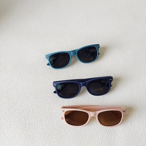 Kids vintage UV400 sunglasses in sky blue, navy, and pink with matte Wellington frames