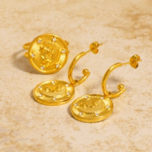 18K gold plated stainless steel jewelry set with moon and star celestial pendant design