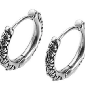 Vintage silver daisy pattern hoop earrings with intricate floral relief design