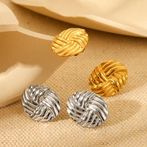 Elegant oval braided earrings in 18K gold plated and silver stainless steel