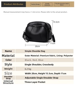 Guida alle taglie della borsa a tracolla con borchie: altezza 15,5 cm e larghezza 20 cm
