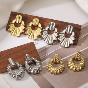 Irregular Geometric Copper Earrings For Women Minimalist Metallic Textured Pleated Spiral Design Gold Silver Plated Jewelry Accessories