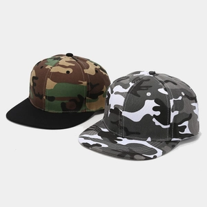 Classic American retro camouflage snapback caps for men and women in street style
