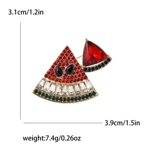 Watermelon rhinestone brooch with gold base, dimensions 3.1cm height and 3.9cm width
