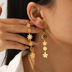 Elegant 18k gold plated stainless steel long dangling earrings with clover flower charms