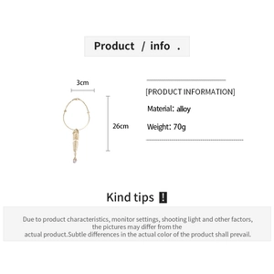 Detailed technical diagram of golden fishbone pendant necklace with size and material info