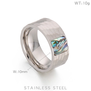 Bague en acier inoxydable de style punk avec texture martelée et incrustation d'abalone