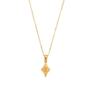 Collier doré minimaliste avec pendentif losange en œil de chat sur fond blanc
