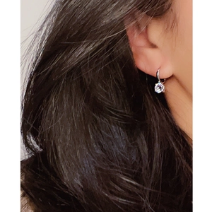 Minimalist 18k gold plated titanium earrings with brilliant 1ct cubic zirconia stone