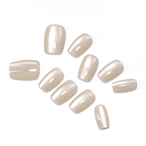 Faux ongles œil de chat courts et carrés couleur beige champagne nacré lot de 10