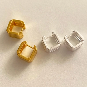 Minimalist square S925 sterling silver huggie earrings in gold and silver set
