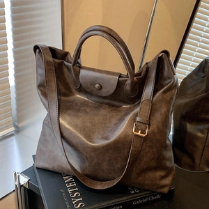 Borsa Tote Retro Da Donna Pelle PU Grande Capacità Borsa A Tracolla Pendolare Con Fibbia Magnetica