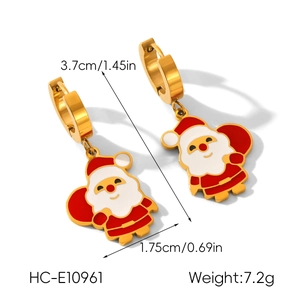 Détail de boucles d'oreilles Père Noël émaillées dorées avec dimensions et poids de 7,2g