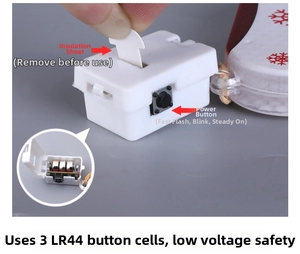 Détail du contrôleur de lumière de Noël avec piles LR44 et trois modes d'éclairage