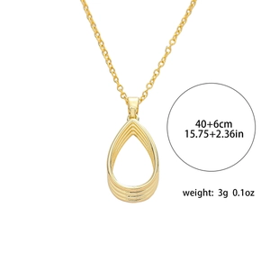 Elegant gold teardrop layered pendant necklace with 40+6cm chain and 3g weight details