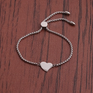 Polished heart pendant bracelet in silver stainless steel with adjustable box chain