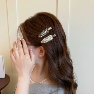 Barrettes à cheveux françaises en acétate avec étoiles en cristal et motifs floraux