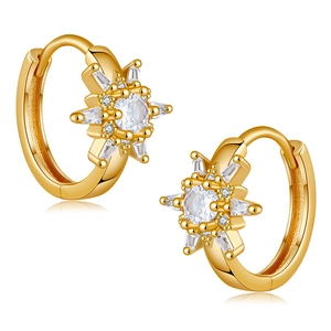 Ohrringe aus Messing mit 18 Karat Goldbeschichtung, Sterndesign und Zirkonia