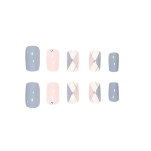 Light gray press-on nails with glitter grid patterns and small rhinestones set of 24 pieces