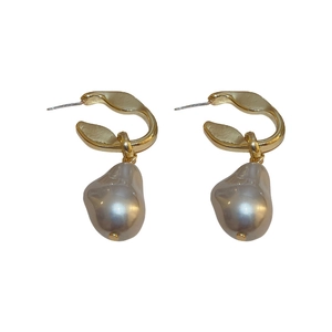 French vintage style earrings with irregular pearls and liquid gold metal C-shape rings