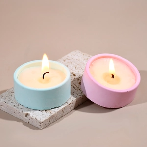 Molde de silicona para portavelas cilíndricos en tonos pastel rosa y azul suave