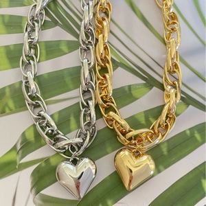 Hip hop style chunky chain necklace with heart pendant in gold and silver finish