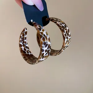 Brown tortoise shell C-shaped hoop earrings with retro acetate pattern for women