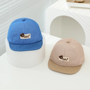 Breathable mesh baby baseball caps in blue and beige with cute teddy bear embroidery