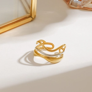 Three-layer wavy stainless steel ring with 18k gold and silver interlocking design