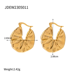 Tabella taglie dettagliata per orecchini a foglia placcati oro 18K con misure