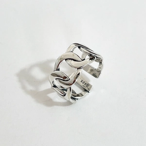 Vintage S925 sterling silver wide chain link open ring with an industrial minimalist design