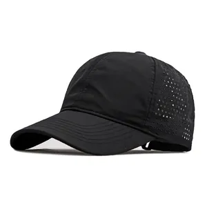 Casquette de baseball noire respirante à séchage rapide avec trous découpés au laser