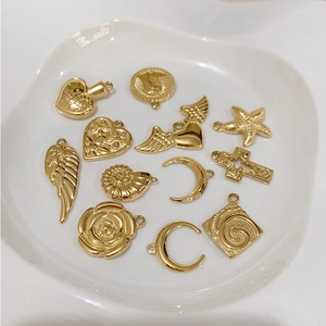 Vintage Stainless Steel Pendant Heart Moon Starfish Cross Coin Charms For Women Gold Plated Retro Jewelry Accessories