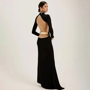 Robe longue noire élégante à manches longues avec dos nu et coupe ajustée pour femmes