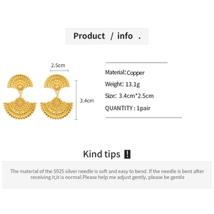 Detailed specs of fan-shaped gold earrings with S925 silver needles and copper material