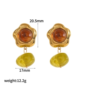 Detail showing dimensions of vintage resin teardrop earrings with gold flower stud