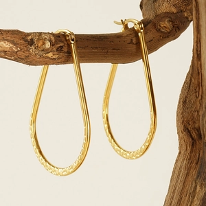 Boucles d'oreilles en forme de goutte d'eau plaquées or 18K sur une branche naturelle