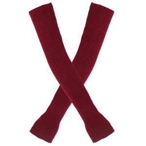 Detaillierte Strickstruktur weinroter langer Armstulpen mit Rippbündchen für den Winter