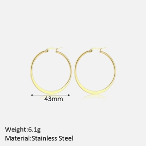 Detailed specs of 43mm gold stainless steel hoop earrings showing size and weight