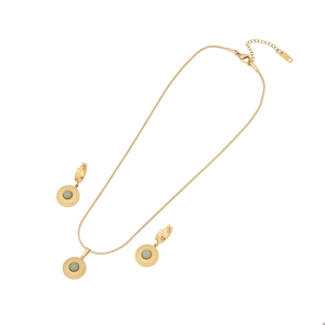 Golden stainless steel jewelry set with round green stone necklace and stud earrings