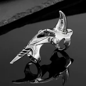 Gothic silver articulated armor ring featuring sharp claw design and witch hat elements