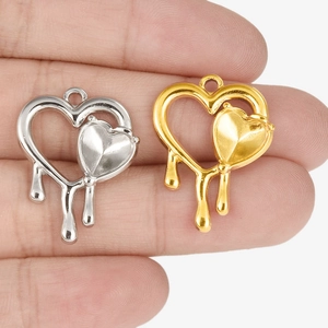 304 stainless steel heart pendant with melting drop design in gold and silver finish