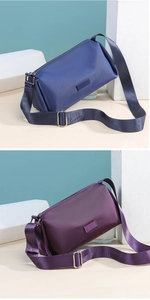 Detalle de bolsos tipo toast en azul marino y púrpura oscuro con asas anchas