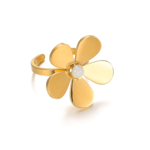 Anello a fiore in acciaio inossidabile placcato oro 18K con perla bianca e design aperto